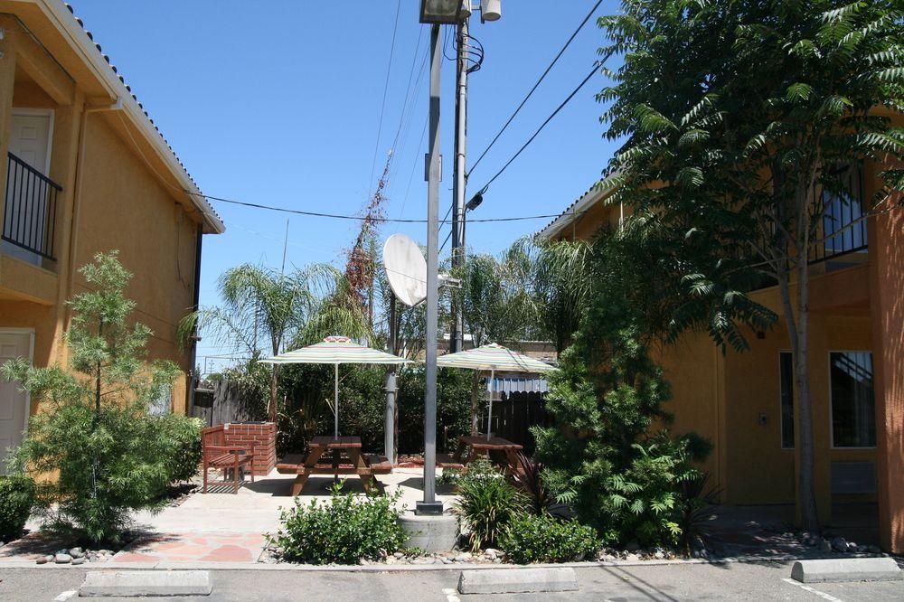 Econo Lodge Inn & Suites Lodi - Wine Country Area Extérieur photo