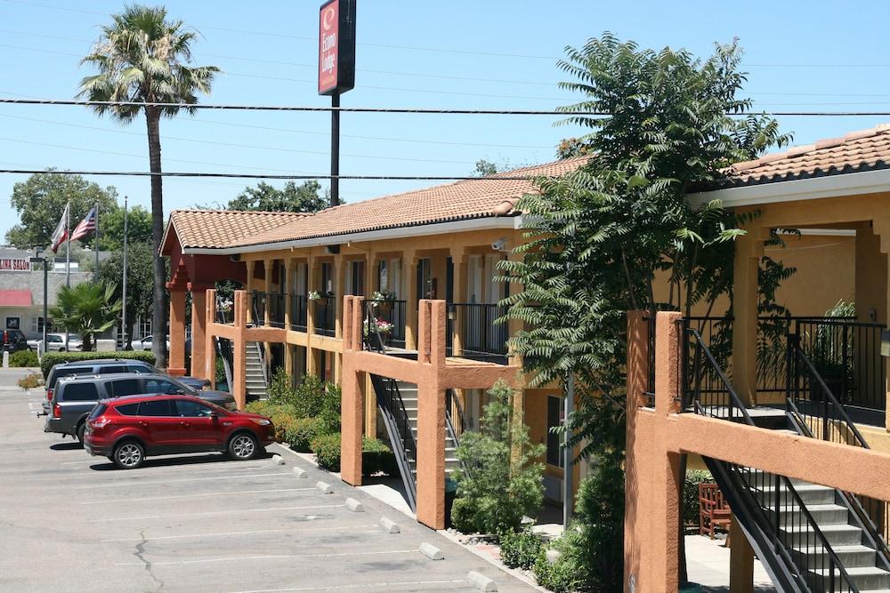 Econo Lodge Inn & Suites Lodi - Wine Country Area Extérieur photo