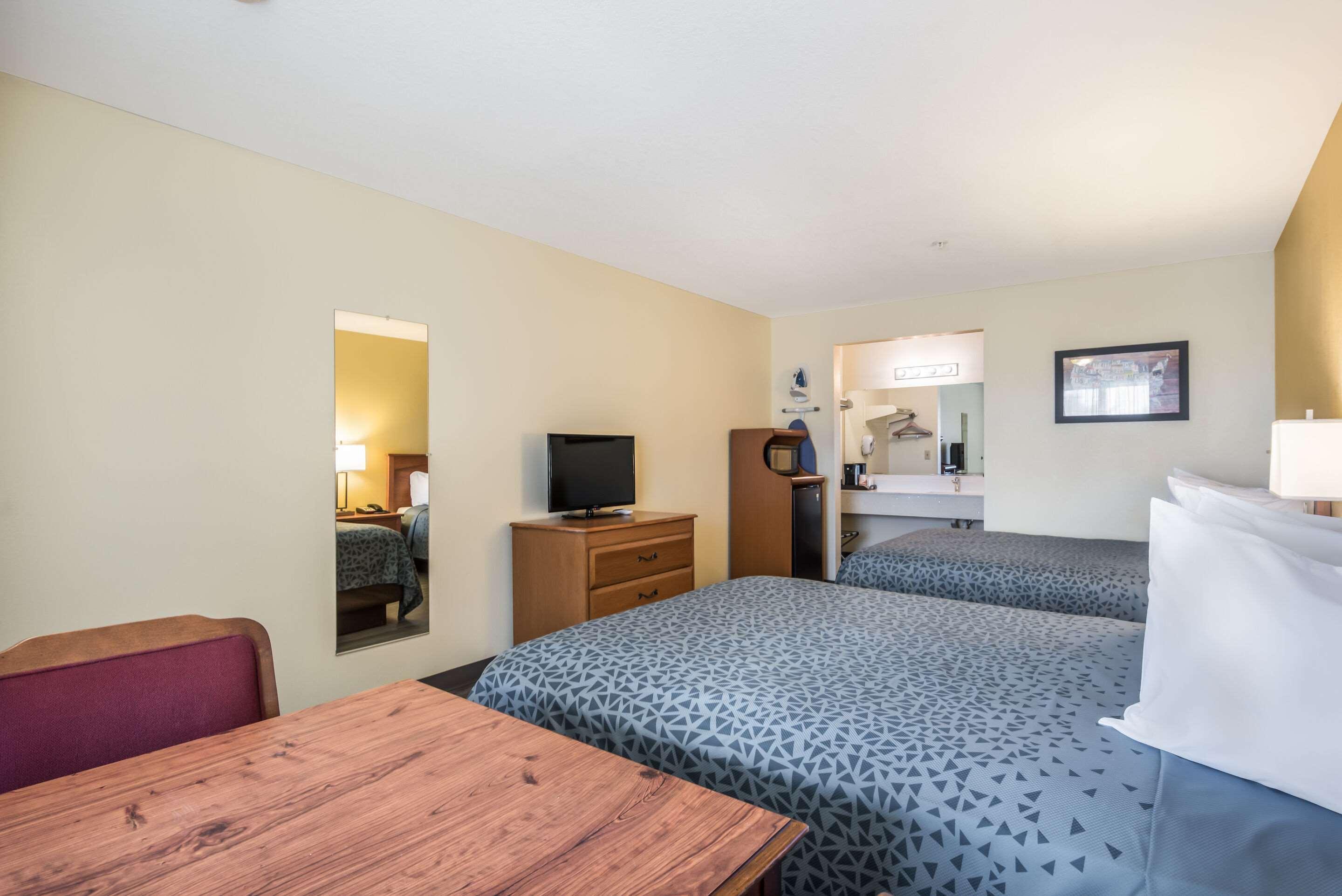Econo Lodge Inn & Suites Lodi - Wine Country Area Extérieur photo