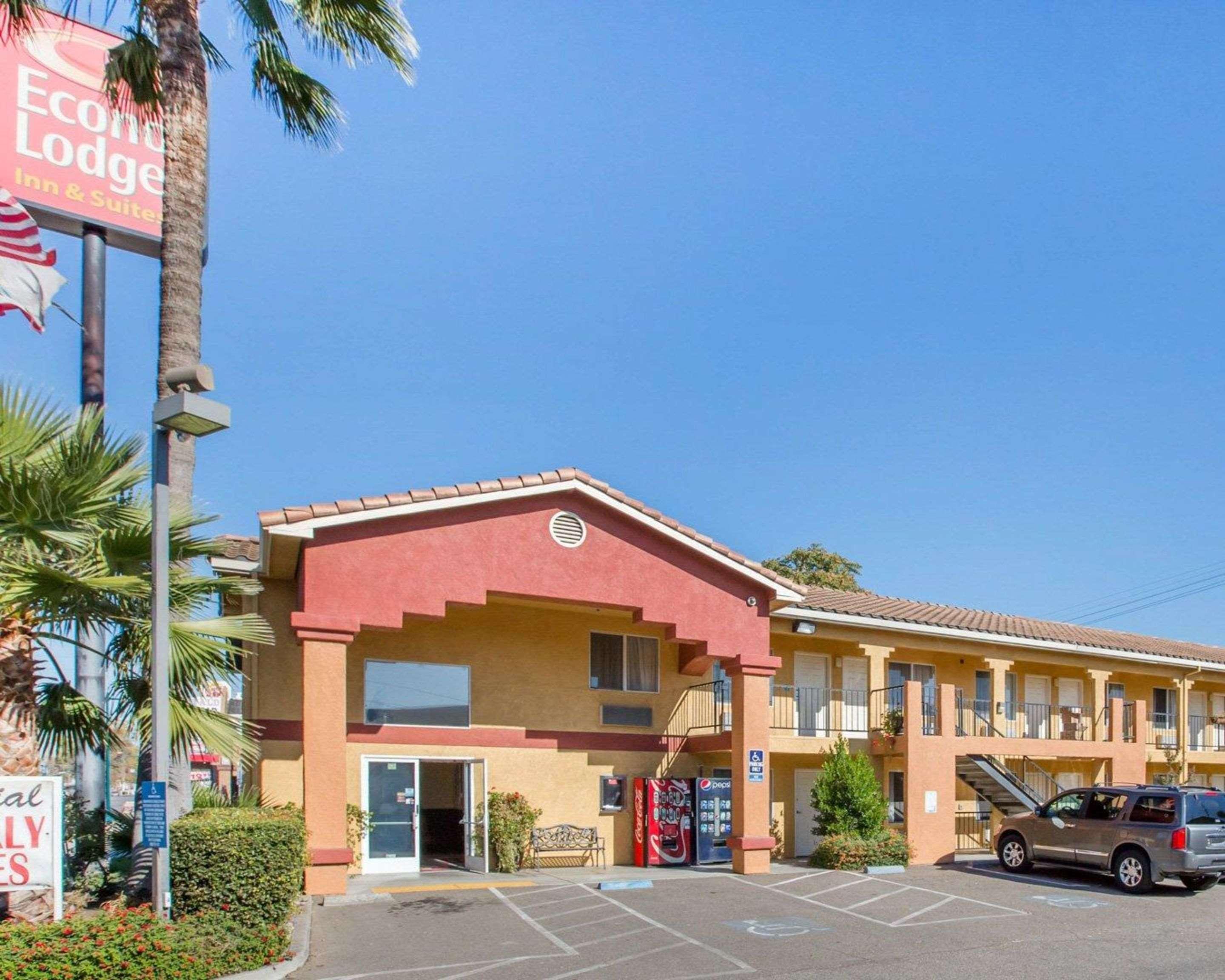 Econo Lodge Inn & Suites Lodi - Wine Country Area Extérieur photo