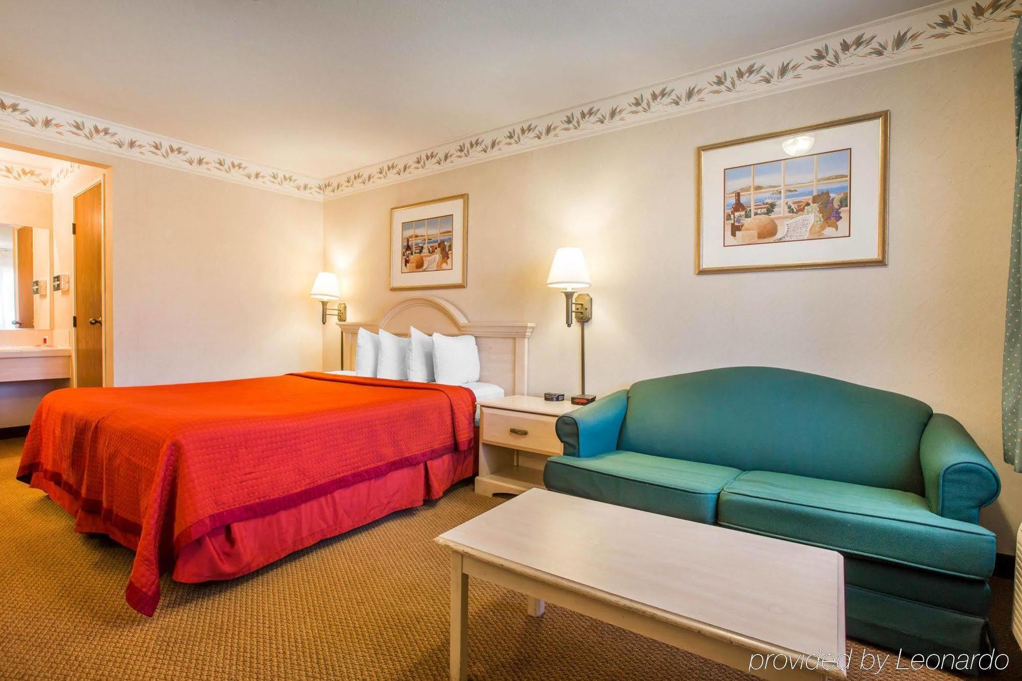 Econo Lodge Inn & Suites Lodi - Wine Country Area Extérieur photo