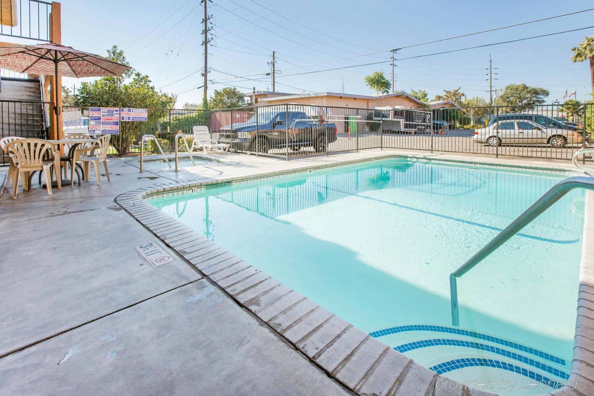 Econo Lodge Inn & Suites Lodi - Wine Country Area Extérieur photo