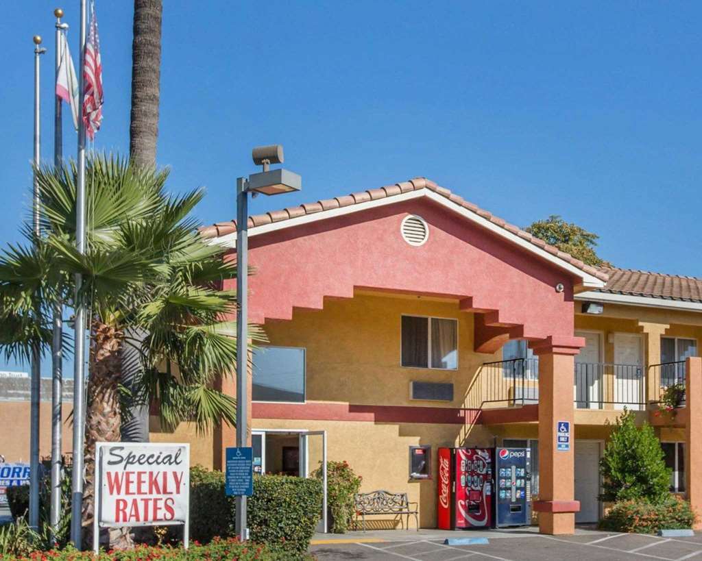 Econo Lodge Inn & Suites Lodi - Wine Country Area Extérieur photo
